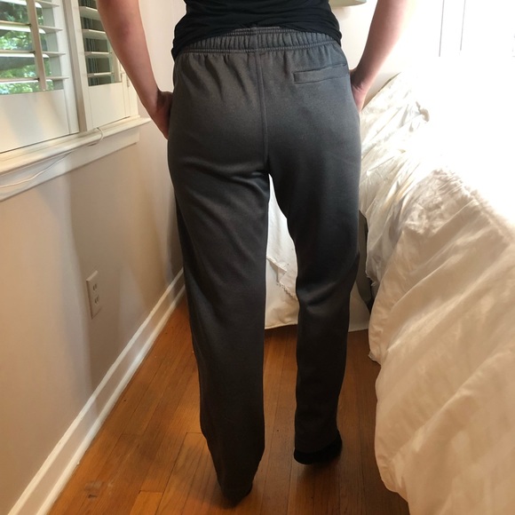 FILA Size S STRECHY Leggings Jeggings Gray Grey SOFT Lounging Travel Sweatpants - Picture 4 of 4